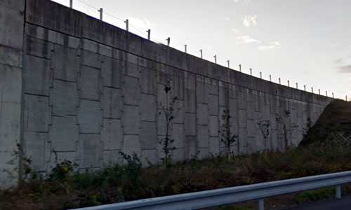 静岡県浜松市 東名高速道路下り線 三ヶ日ジャンクション付近 テールアルメ工法